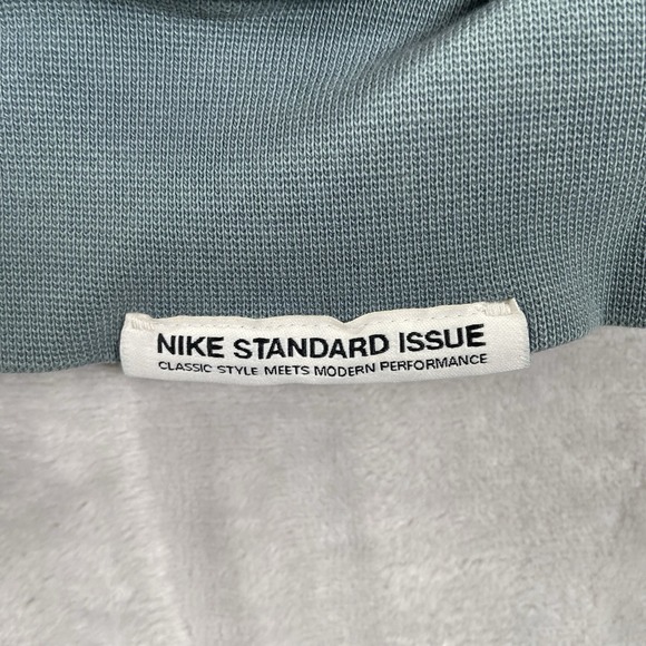 Nike Hoodie men's Small Standard Issue Dri Fit Pullover Sweatshirt Organic High - Picture 3 of 16